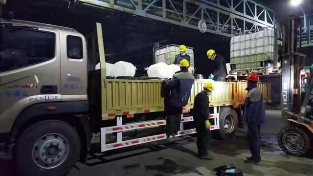 连续七天！乐鱼官网注册化学奔赴在路上 数百吨消毒液喷洒在济宁及周边各县区