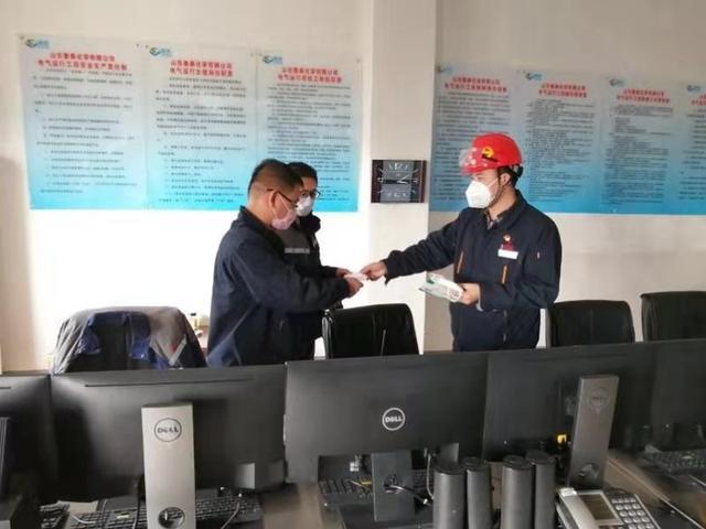 连续七天！乐鱼官网注册化学奔赴在路上 数百吨消毒液喷洒在济宁及周边各县区